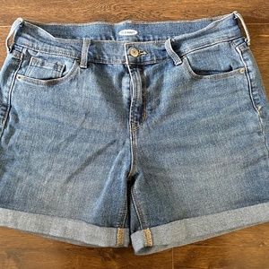 Old Navy Women's Denim Jean Shorts Size 6 with Rolled Cuff Hem